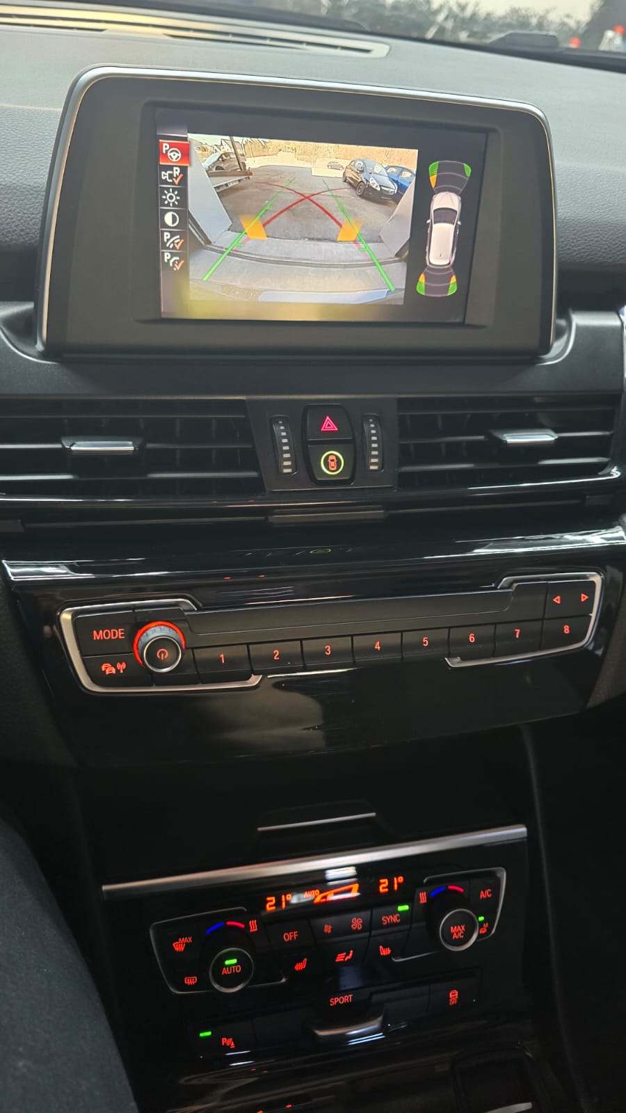 Originale Rückfahrkamera für BMW 2er F45 F46 inkl. Einbau (Nachrüstung)