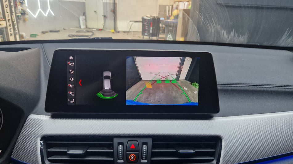 Originale Rückfahrkamera für BMW X1 F48 inkl. Einbau (Nachrüstung)