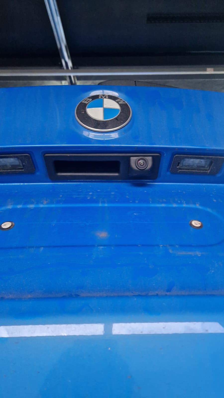 Originale Rückfahrkamera für BMW X1 F48 inkl. Einbau (Nachrüstung)