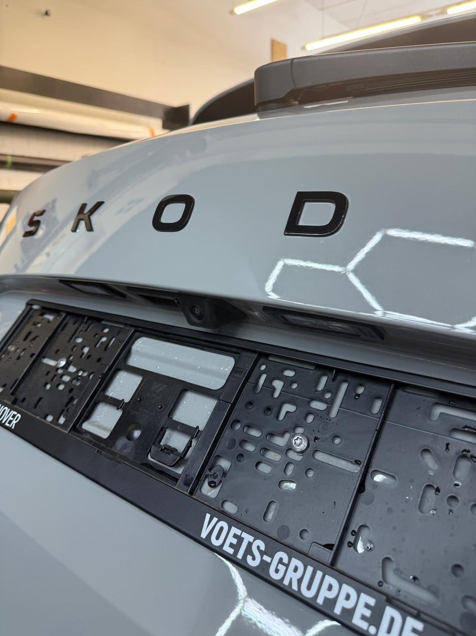 Originale Rückfahrkamera für Skoda  Superb 3V  inkl. Einbau (Nachrüstung)
