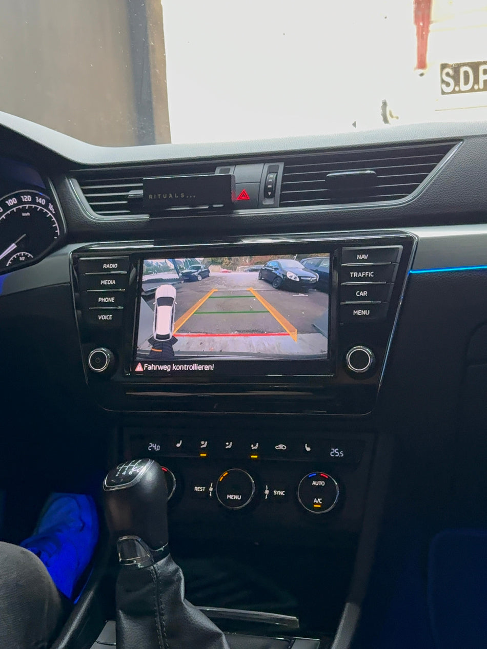 Originale Rückfahrkamera für Skoda  Superb 3V  inkl. Einbau (Nachrüstung)