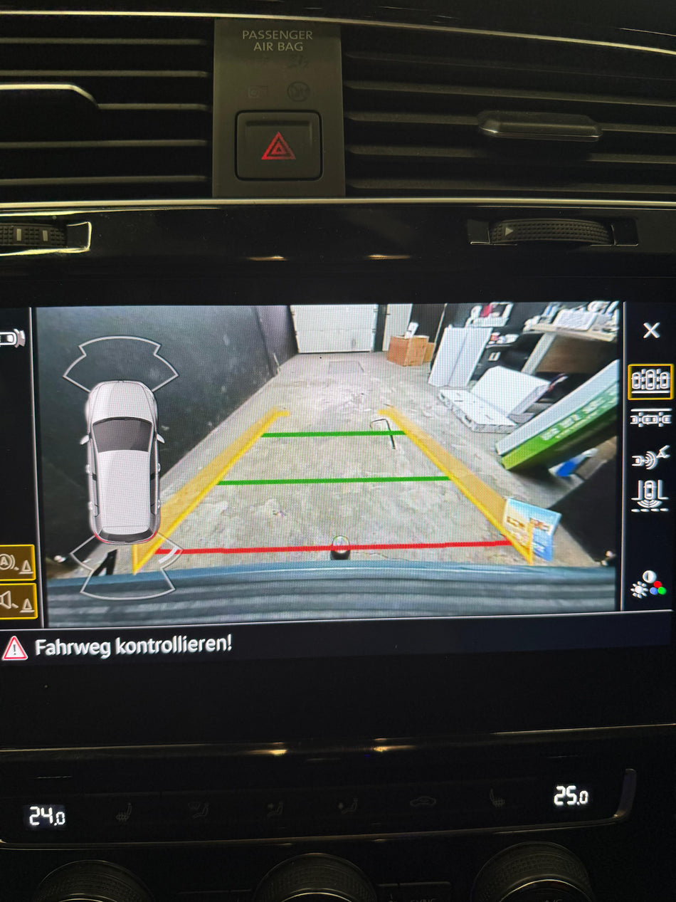 Originale Rückfahrkamera für Volkswagen Golf 7 inkl. Einbau (Nachrüstung)