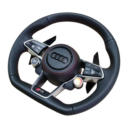 Audi RS-Sportlenkrad aus perforiertem Leder mit roter Naht und Satellitentasten in der Seitenansicht