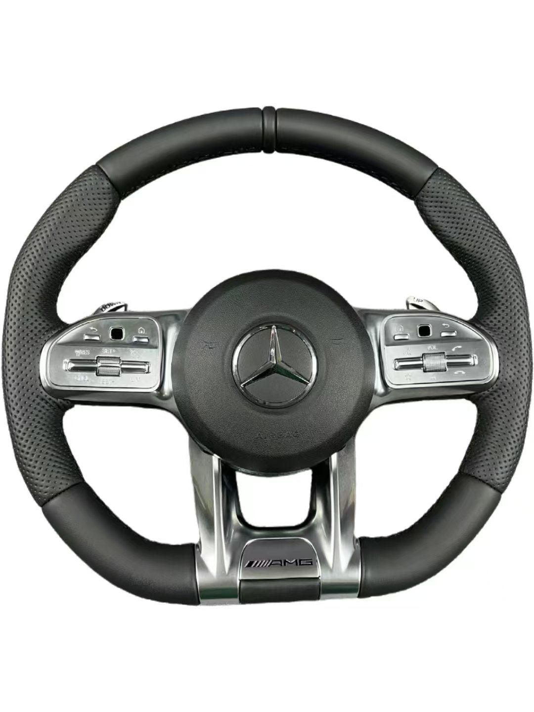 Sportlenkrad Mercedes-Benz im AMG-Design – perforiertes Leder mit silbernen Tastenblenden